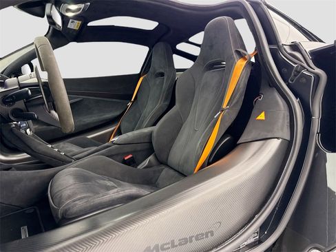 Used 2018 McLaren 720S Performance image 22