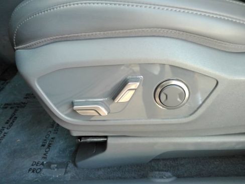 Used 2024 Kia EV9 Light Long Range RWD image 15