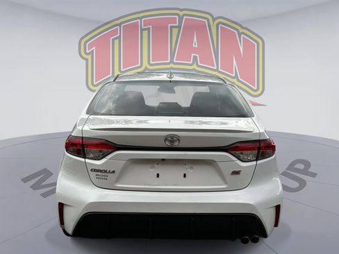 Used 2025 Toyota Corolla SE w/ SE Premium Package FWD image 4