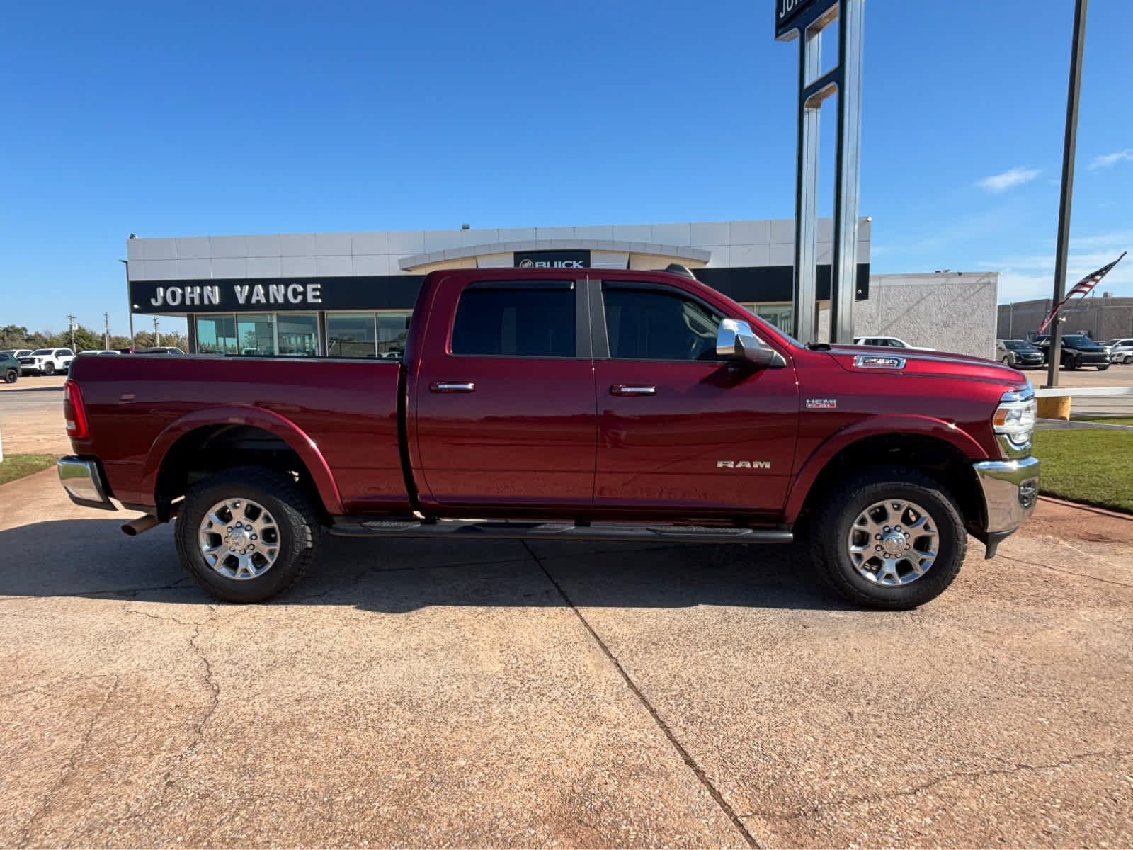 Used 2022 RAM 2500 Laramie AWD/4WD image 8