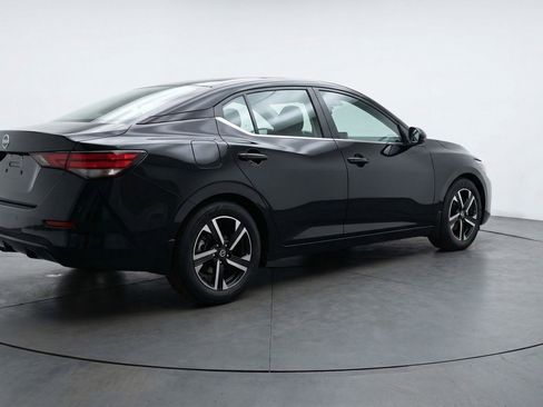 Used 2025 Nissan Sentra SV FWD image 9