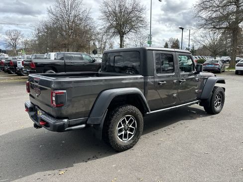 Used 2024 Jeep Gladiator Rubicon w/ Technology Group image 4