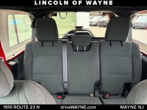 Used 2024 Jeep Wrangler Unlimited Sahara AWD/4WD image 14