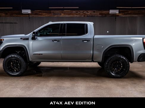 Used 2025 GMC Sierra 1500 AT4X w/ AT4X AEV Edition AWD/4WD image 6