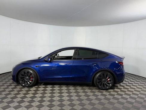 Used 2024 Tesla Model Y Performance AWD/4WD image 8
