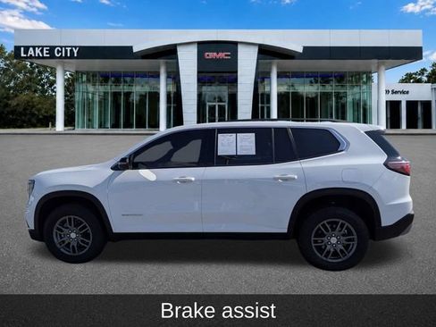 Used 2026 GMC Acadia Elevation FWD image 9