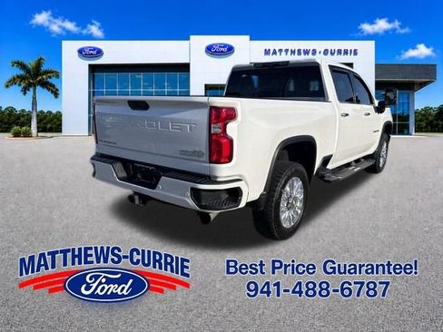 Used 2023 Chevrolet Silverado 2500 High Country w/ Z71 Off-Road Package AWD/4WD image 4