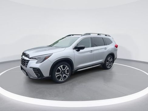 Used 2025 Subaru Ascent Limited AWD/4WD image 4