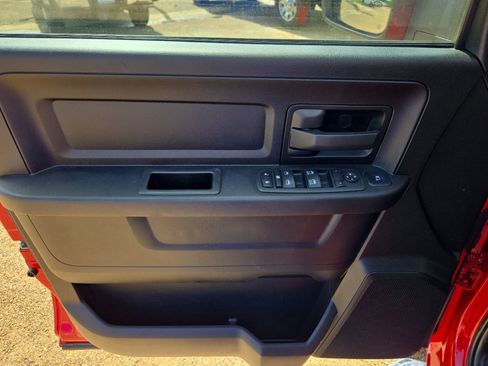 Used 2024 RAM 3500 Tradesman w/ Chrome Appearance Group AWD/4WD image 26