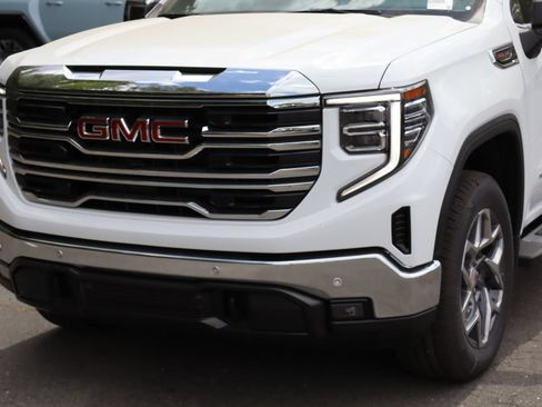 New 2026 GMC Sierra 1500 SLT w/ SLT Premium Plus Package AWD/4WD image 4