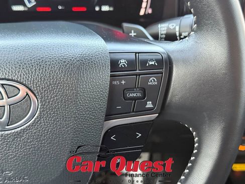 Used 2025 Toyota Camry SE FWD image 26