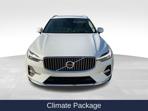 Used 2023 Volvo XC60 B5 Ultimate w/ Climate Package image 2