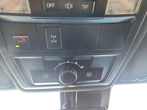 Used 2022 Toyota Tacoma TRD Off-Road w/ Technology Package image 29