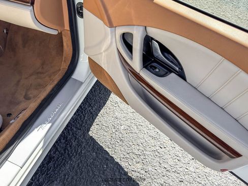 Used 2011 Maserati Quattroporte S RWD image 36