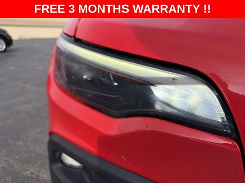 Used 2019 Jeep Cherokee Trailhawk AWD/4WD image 37