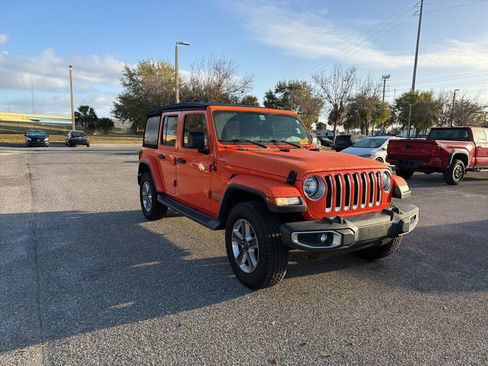 Used 2018 Jeep Wrangler Unlimited Sahara image 7