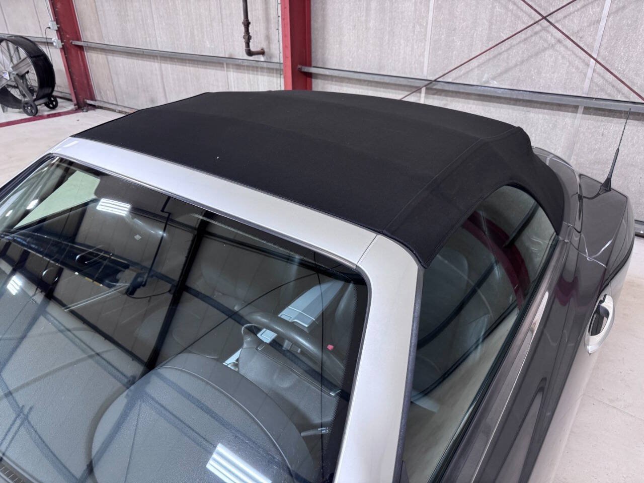 Used 2005 Chrysler Crossfire Limited RWD image 29