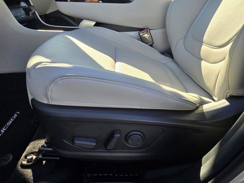 New 2026 Hyundai Tucson Limited image 14