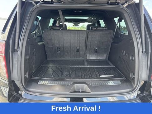 Used 2023 Chevrolet Suburban RST w/ Luxury Package image 13