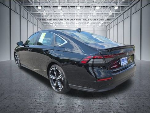 Used 2023 Honda Accord Sport image 3