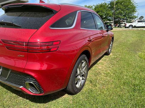 Used 2025 Genesis GV70 2.5T AWD/4WD image 5