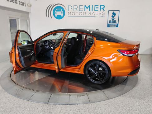 Used 2024 Nissan Sentra SR image 8