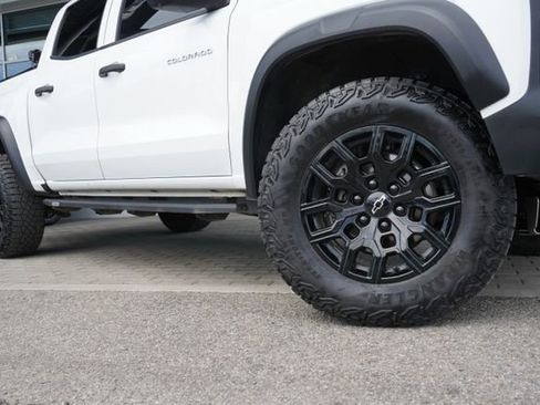Used 2024 Chevrolet Colorado Trail Boss w/ Technology Package image 10