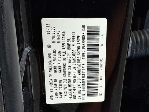 Used 2016 Acura TLX w/ Technology Package FWD image 27