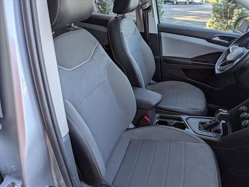 Certified 2023 Volkswagen Taos SE w/ Panoramic Sunroof Package FWD image 13