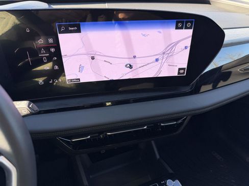 Used 2025 Audi Q6 e-tron Premium Plus w/ Premium Plus image 22