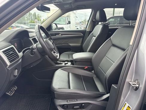 Used 2023 Volkswagen Atlas SEL R-Line AWD/4WD image 15