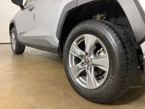 Used 2022 Toyota RAV4 XLE w/ Convenience Package AWD/4WD image 15