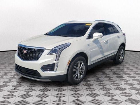 Certified 2023 Cadillac XT5 Premium Luxury w/ Technology Package FWD image 3