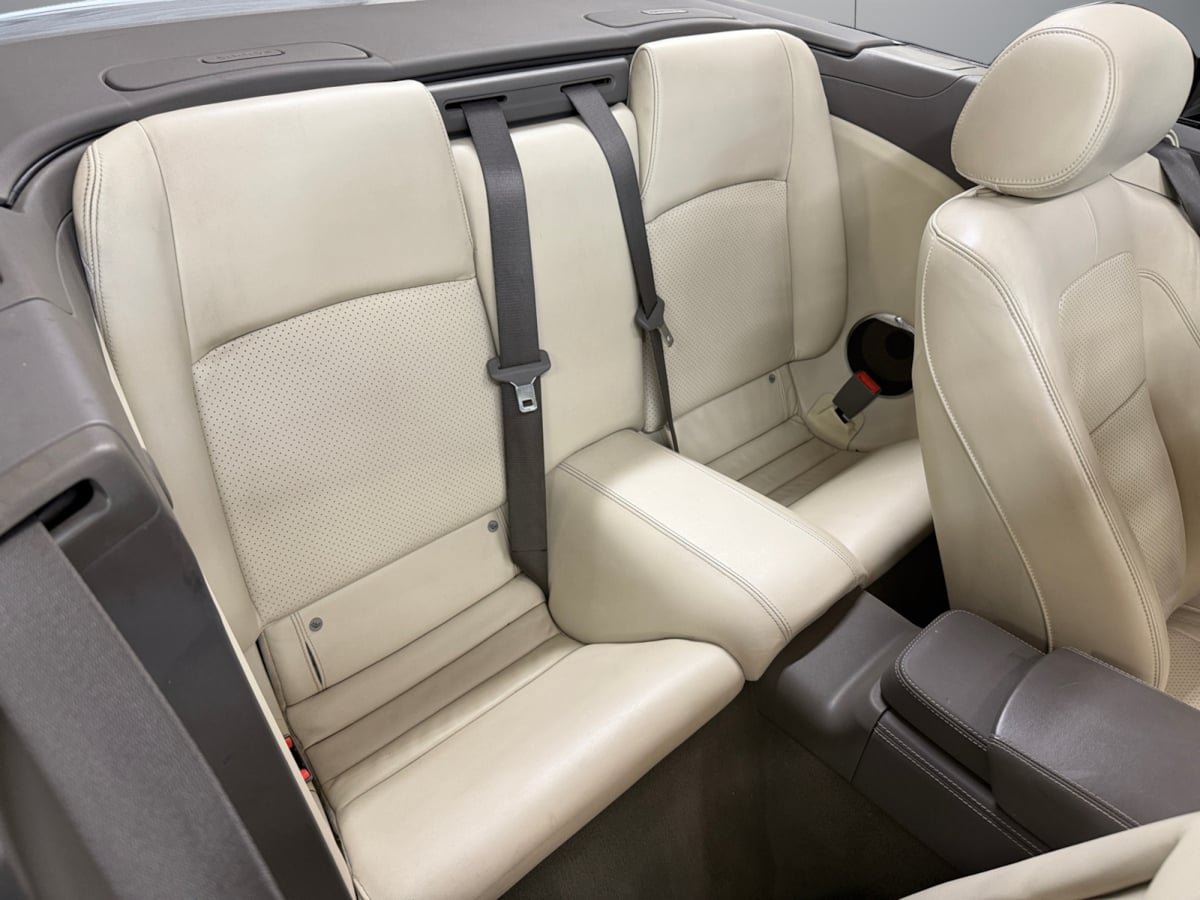Used 2012 Jaguar XK Convertible RWD image 18
