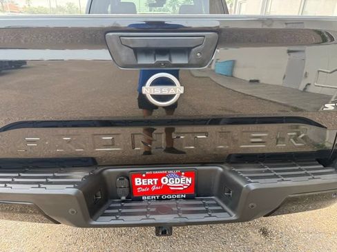 Certified 2023 Nissan Frontier SV w/ Technology Package RWD image 30
