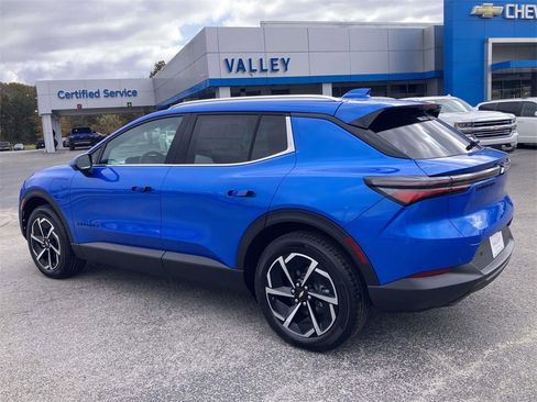 New 2026 Chevrolet Equinox EV LT image 6