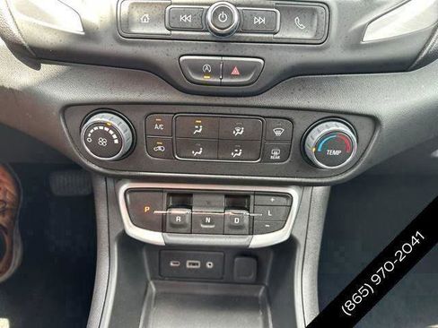 Used 2024 GMC Terrain SLE image 20