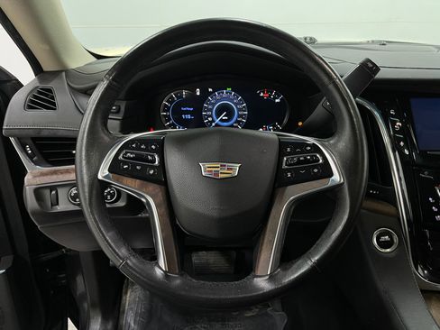 Used 2016 Cadillac Escalade ESV Luxury AWD/4WD image 21