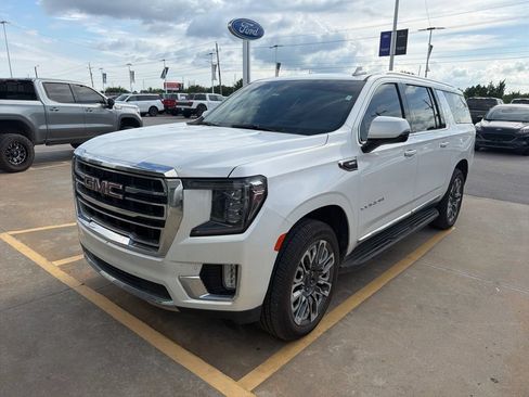 Used 2024 GMC Yukon XL SLT w/ SLT Luxury Package AWD/4WD image 1