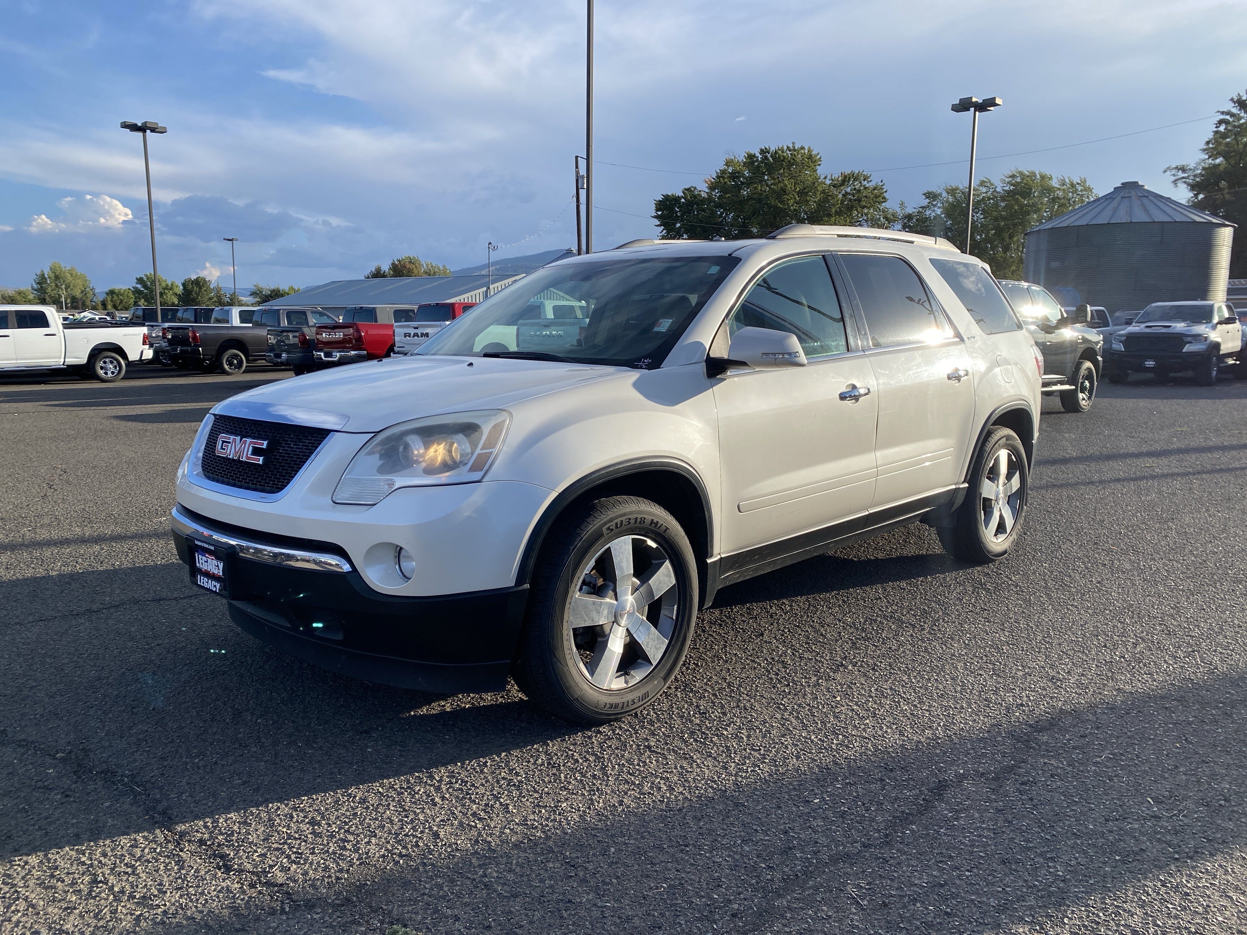 Used 2012 GMC Acadia SLT AWD/4WD image 7