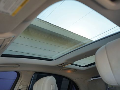 Used 2014 Mercedes-Benz S 550 Sedan image 18