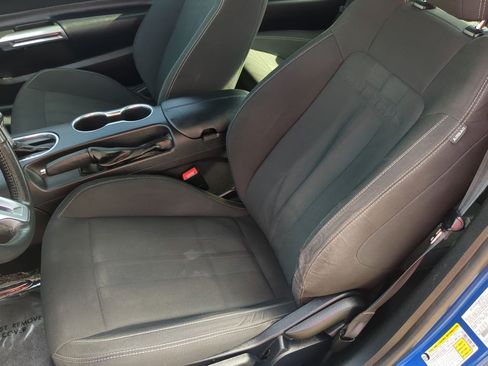 Used 2018 Ford Mustang Coupe RWD image 22