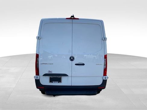 Used 2025 Mercedes-Benz Sprinter 2500 image 5