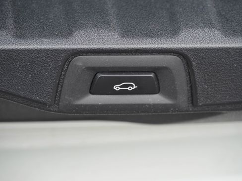 Certified 2025 BMW X5 M60i AWD/4WD image 41