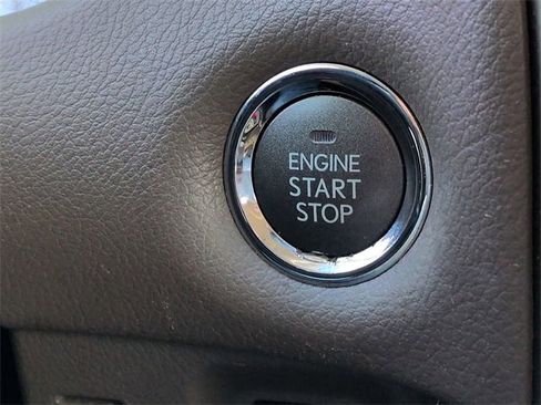 Used 2015 Lexus GX 460 w/ Premium Package image 32