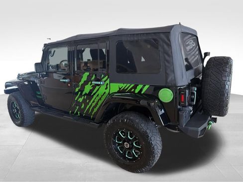 Used 2016 Jeep Wrangler Unlimited Sahara w/ Connectivity Group image 3