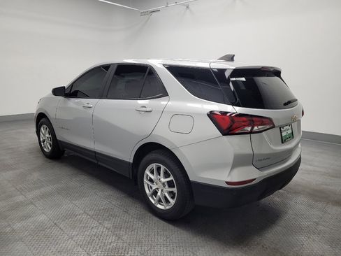Used 2022 Chevrolet Equinox LS AWD/4WD image 3