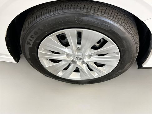 Used 2024 Nissan Sentra S FWD image 11