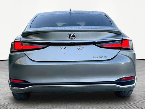 Used 2021 Lexus ES 300h w/ ES 300h Ultra Luxury Package FWD image 5