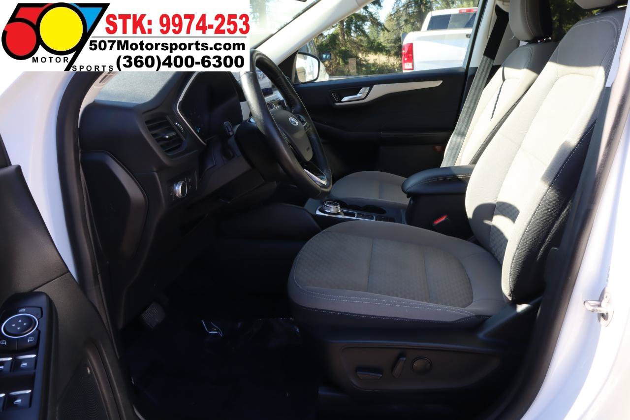 Used 2021 Ford Escape SE w/ SE Sport Appearance Package AWD/4WD image 13